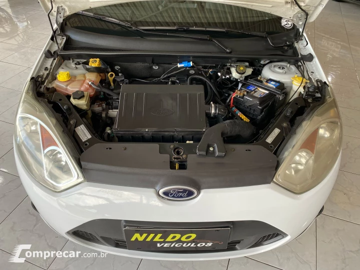 FIESTA 1.6 Rocam SE Sedan 8V