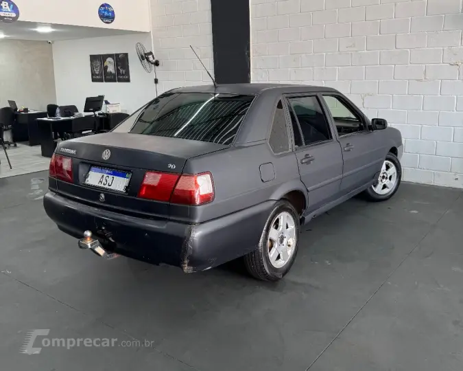 Santana 2.0 Mi 2p e 4p