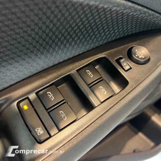 ONIX SEDAN Plus LT 1.0 12V Flex 4p Mec.