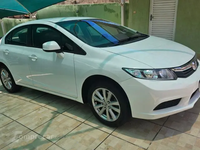 CIVIC - 1.8 LXS 16V 4P AUTOMÁTICO