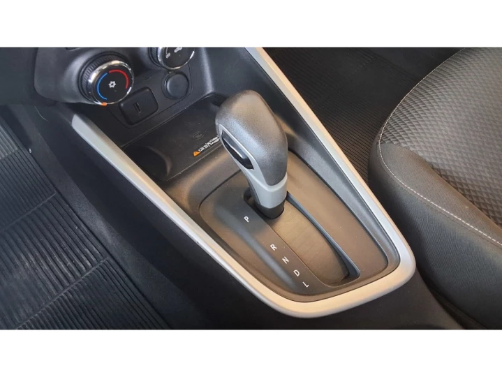 ONIX 1.0 TURBO FLEX PLUS LTZ AUTOMÁTICO