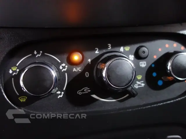 SANDERO - 1.0 12V SCE AUTHENTIQUE 4P MANUAL