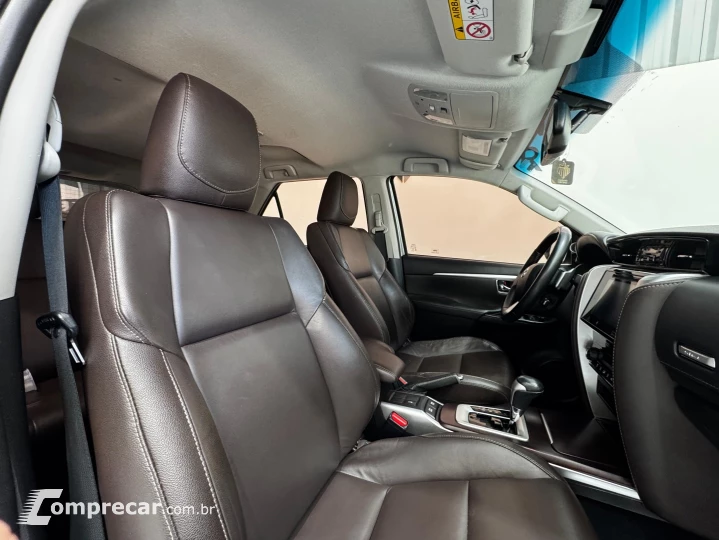 HILUX SW4 2.7 SRV 7 LUGARES 4X2 16V FLEX 4P AUTOMÁTICO