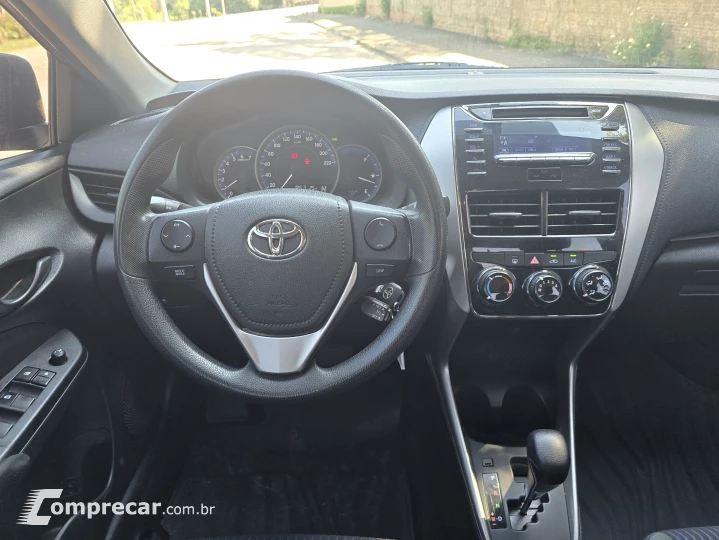 YARIS 1.5 16V Sedan XL Live
