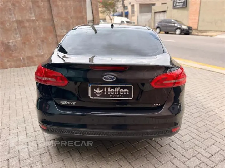 FOCUS 2.0 SE Fastback 16V