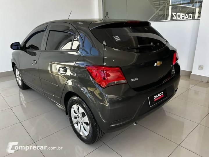 ONIX HATCH LT 1.0 8V FlexPower 5p Mec.