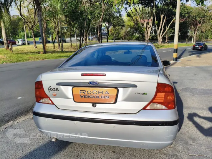 Focus Sedan 1.6 4P