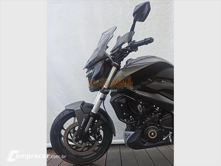 DOMINAR 400
