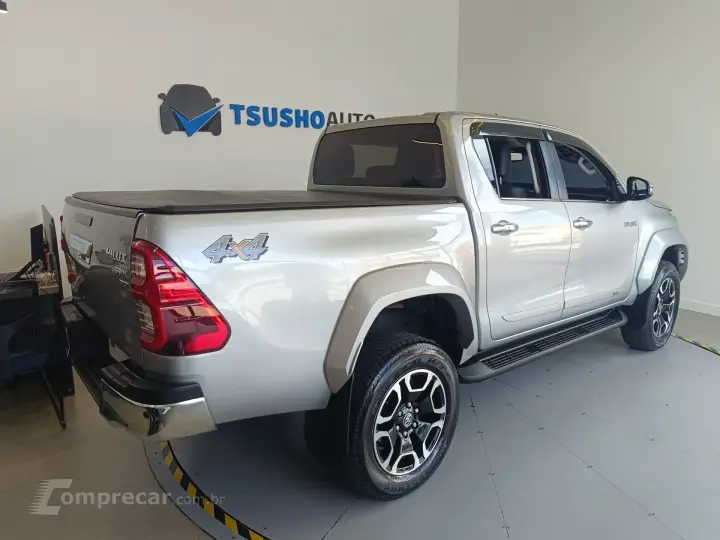 HILUX 2.8 D-4D TURBO CD SRX PLUS 4X4 AUTOMÁTICO