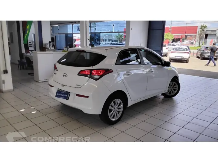 HB20 1.6 COMFORT PLUS 16V FLEX 4P AUTOMATICO