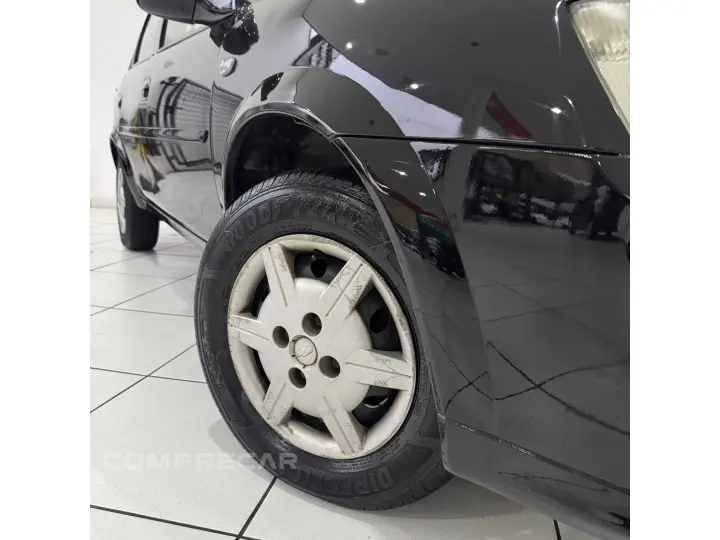 CLASSIC 1.0 MPFI LS 8V FLEX 4P MANUAL