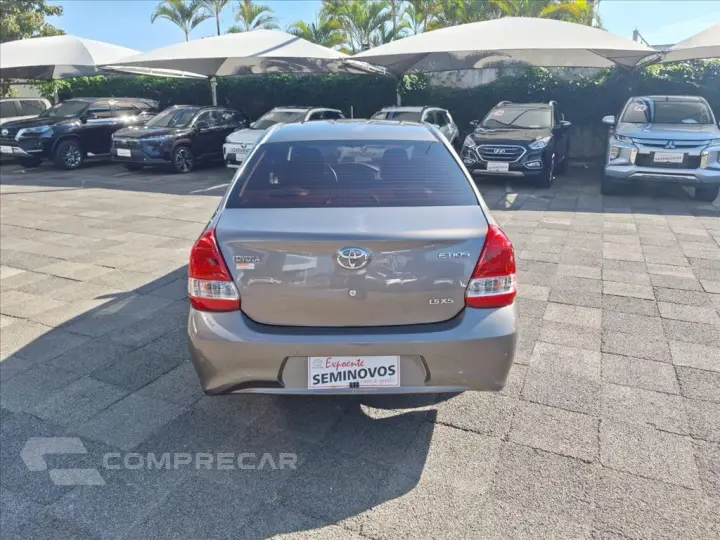 ETIOS 1.5 XS SEDAN 16V FLEX 4P AUTOMÁTICO