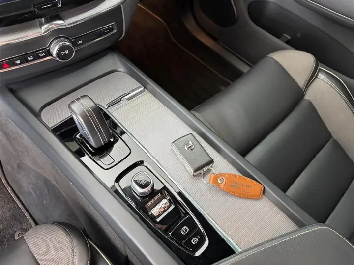 XC60 2.0 T8 HYBRID R-DESIGN AWD GEARTRONIC