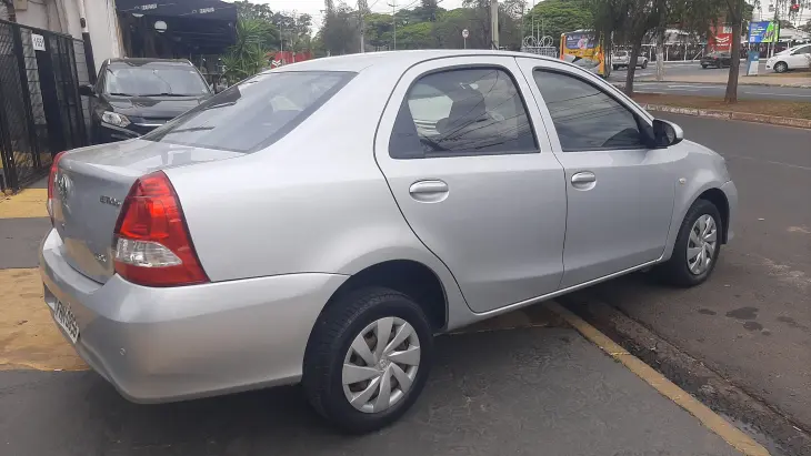 ETIOS 1.5 X Sedan 16V