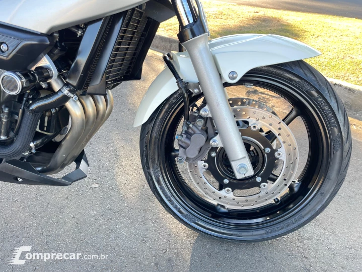 XJ6 N
