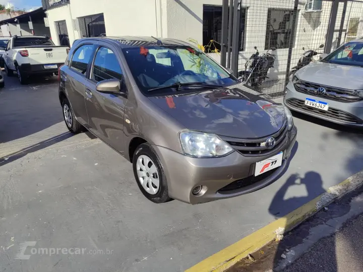 Etios Hatch 1.3 16V 4P FLEX