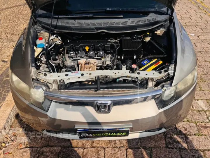 Civic Sedan LXS 1.8/1.8 Flex 16V Aut. 4p