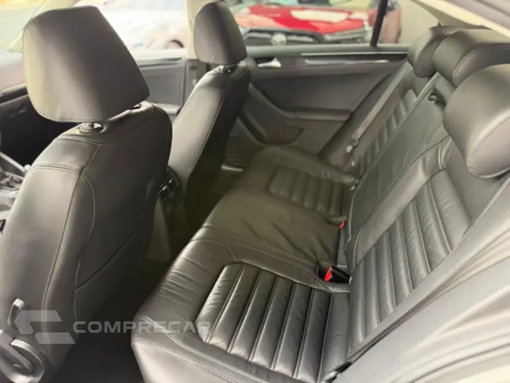 JETTA 2.0 TSI HIGHLINE 211CV GASOLINA 4P TIPTRONIC