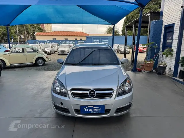 VECTRA SEDAN - 2.0 MPFI ELEGANCE 8V 4P MANUAL