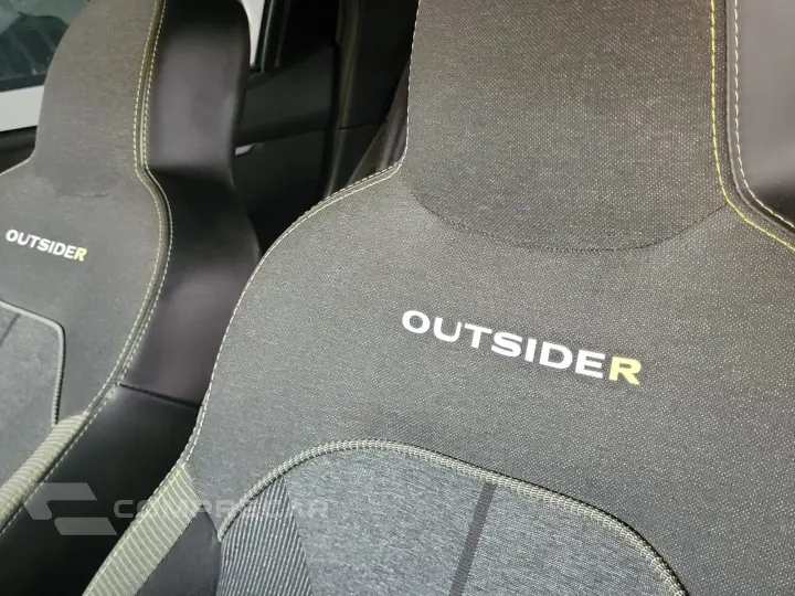 Kwid KWID OUTSIDER 1.0 Flex 12V 5p Mec.