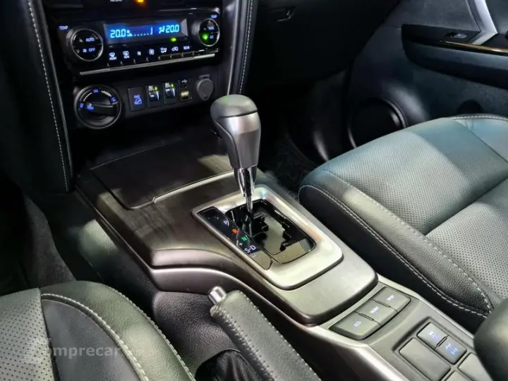 HILUX SW4 2.8 SRX 4X4 7 LUGARES 16V TURBO INTERCOOLER DIESEL