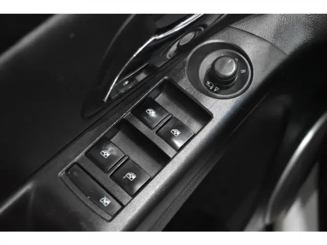 CRUZE HATCH - 1.8 LTZ SPORT6 16V 4P AUTOMÁTICO