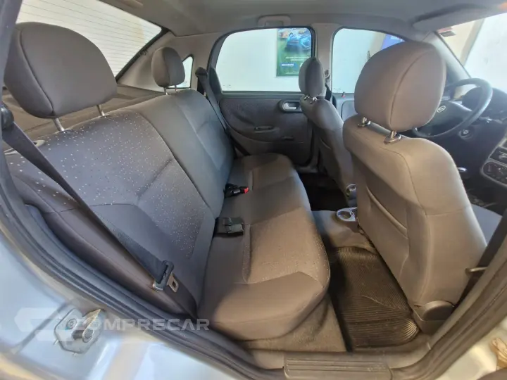 CORSA 1.4 MPFI Premium Sedan 8V
