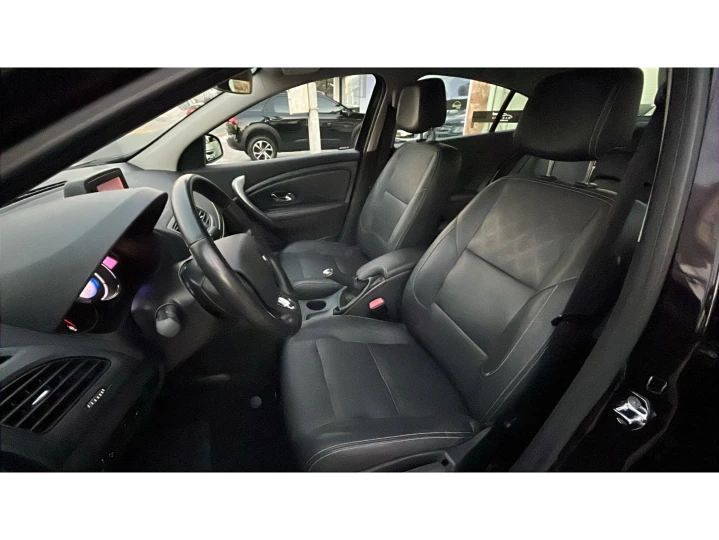 FLUENCE 2.0 DYNAMIQUE PLUS 16V FLEX 4P AUTOMÁTICO