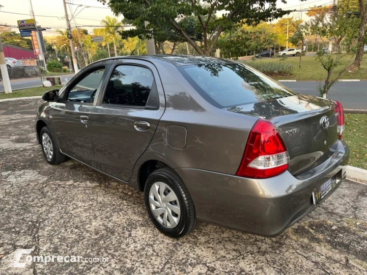 ETIOS 1.5 X Plus Sedan 16V