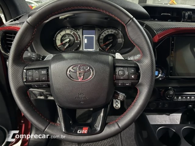 HILUX - 2.8 D-4D TURBO CD GR-S 4X4 AUTOMÁTICO