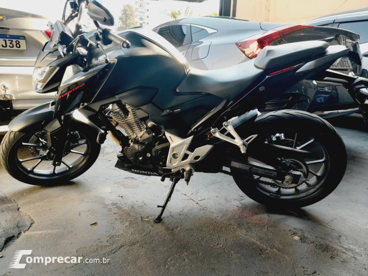 CB 300F Twister Flex