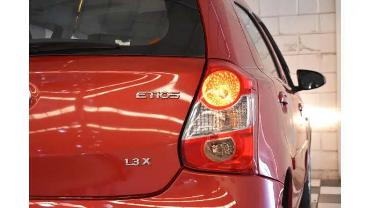 ETIOS HATCH - 1.3 X 16V 4P MANUAL