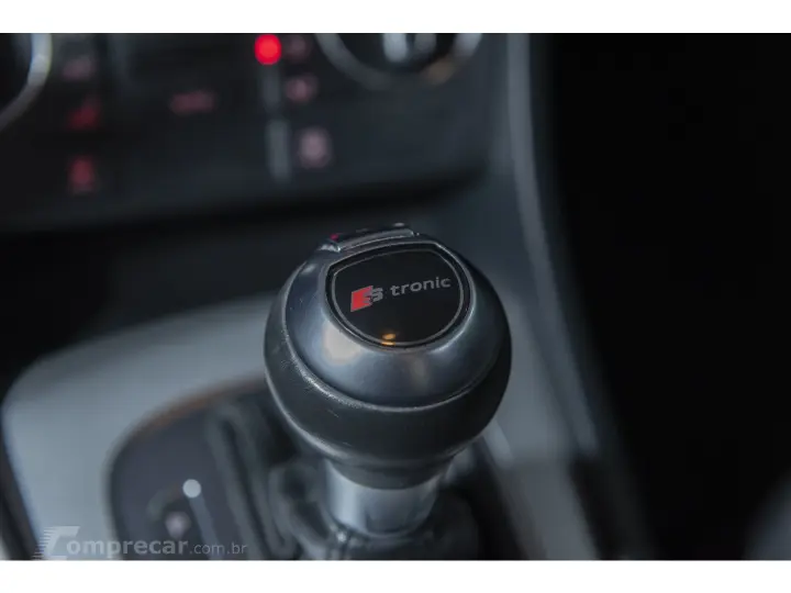 Q3 1.4 TFSI AMBIENTE GASOLINA 4P S TRONIC