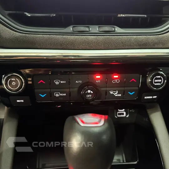 Commander Overl. 2.2 TD 4x4 Diesel Aut.