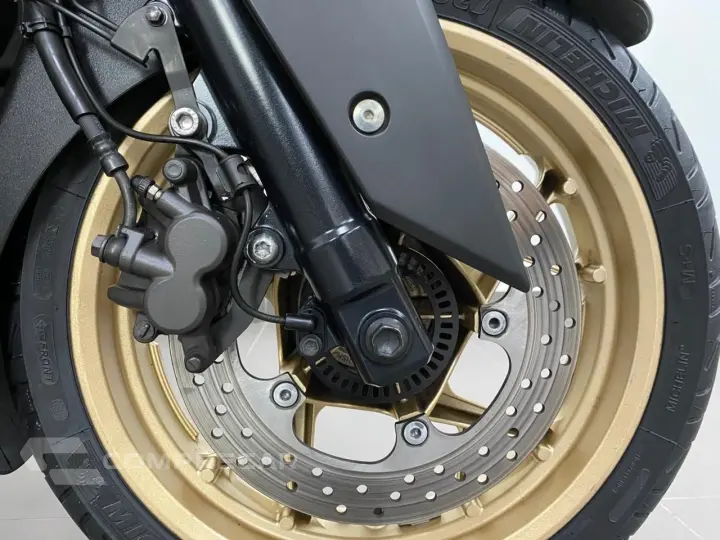 YAMAHA XMAX 250 ABS