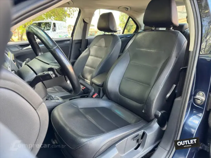 JETTA 2.0 COMFORTLINE FLEX 4P TIPTRONIC