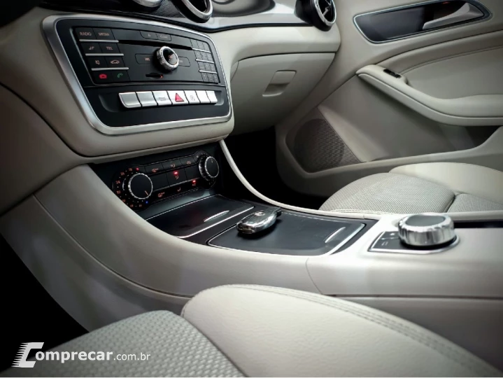 CLA 180 1.6 CGI GASOLINA 7G-DCT
