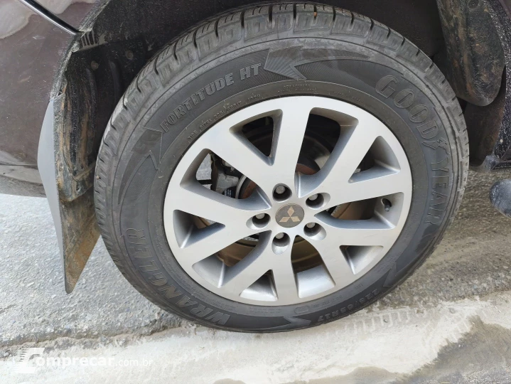 PAJERO TR4 2.0 4X4 16V 140CV FLEX 4P AUTOMÁTICO
