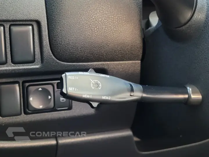 VERSA UNIQUE 1.6 16V FlexStart 4p Aut.