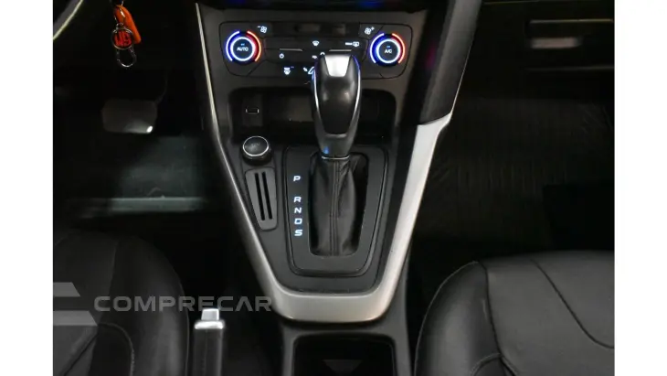 FOCUS SEDAN - 2.0 SE 16V 4P POWERSHIFT