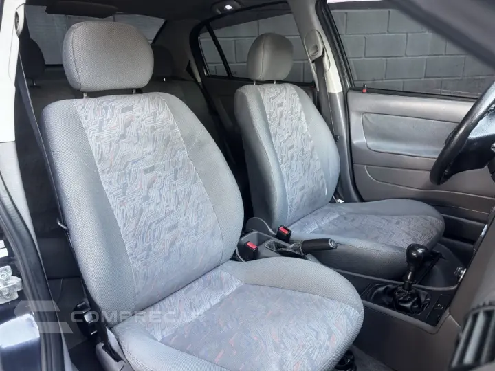 Astra Sedan 1.8 4P GL ALCOOL