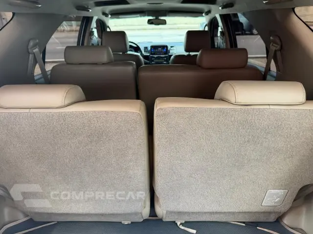 HILUX SW4 - 3.0 SRV 4X4 7 LUGARES 16V TURBO INTERCOOLER 4P A