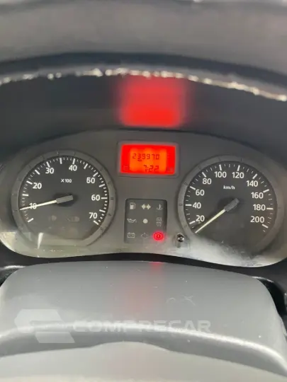 LOGAN 1.0 12V SCE Authentique