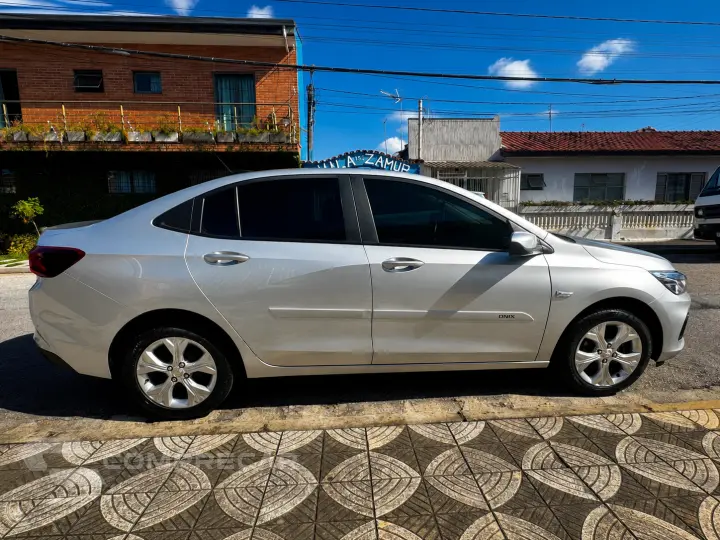 ONIX 1.0 Turbo Plus LTZ