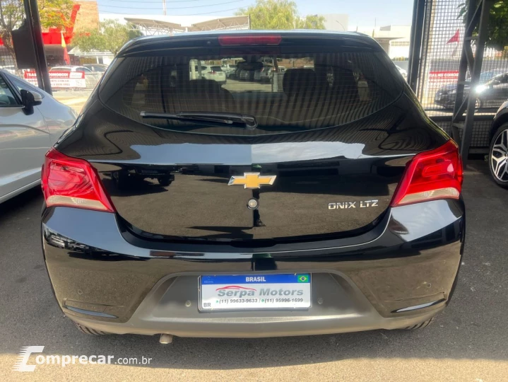Onix Hatch 1.4 4P FLEX LTZ AUTOMÁTICO