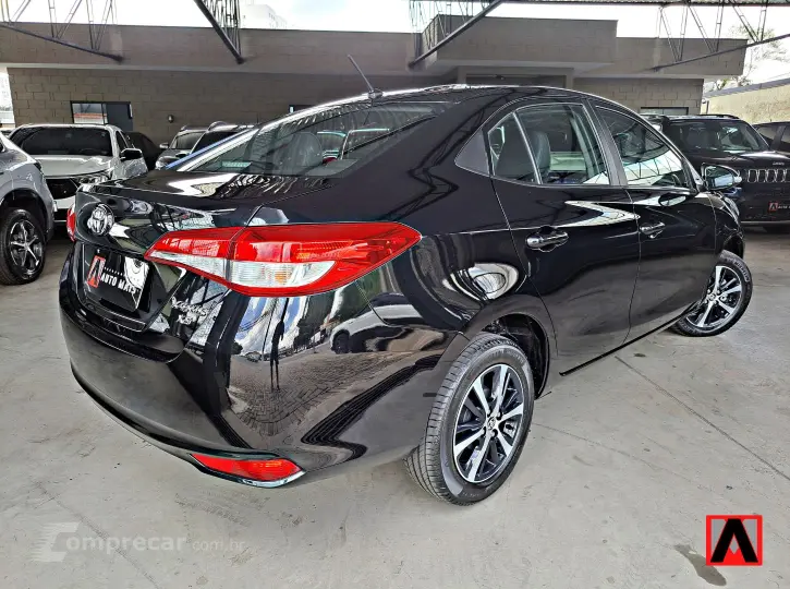 YARIS 1.5 16V Sedan XS Connect