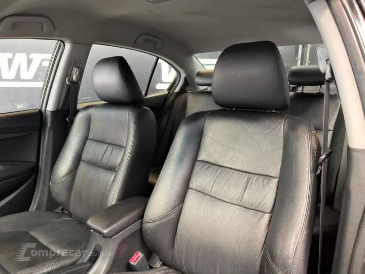 CITY 1.5 LX Sedan 16V