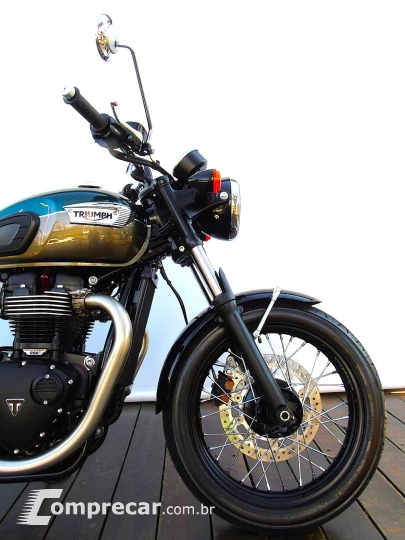 TRIUMPH BONNEVILLE T100 900