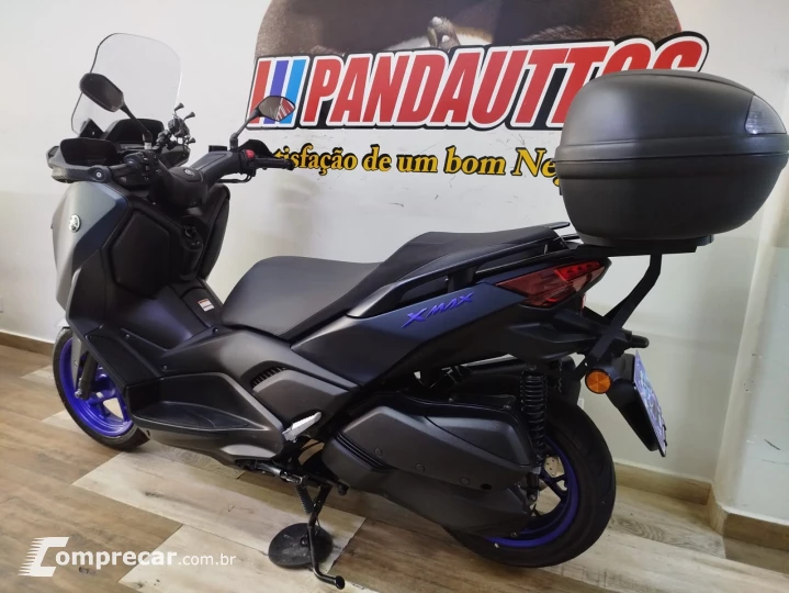 XMax 250 Connected