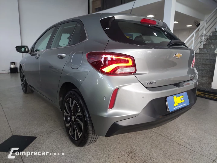 ONIX 1.0 Turbo Plus Premier